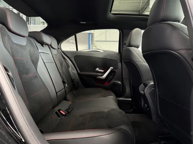 Mercedes-Benz A 200 AMG Line