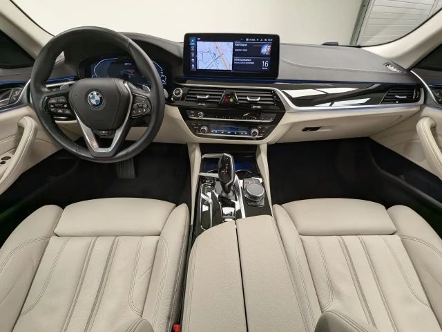 BMW 530 530e Touring