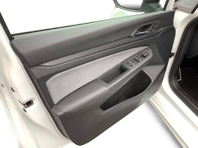 Volkswagen Golf 2.0 TSI DSG Golf VIII