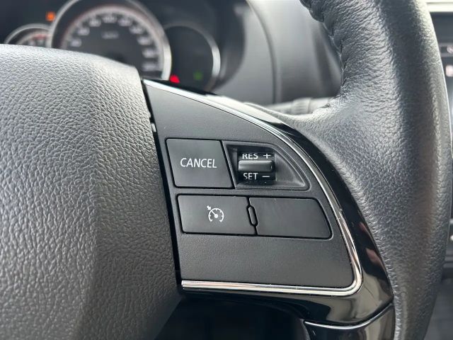 Mitsubishi Space Star Star