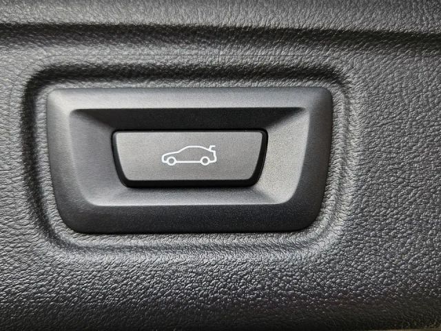 BMW 330 330i Touring xDrive