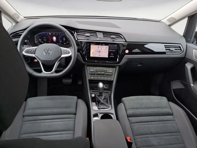 Volkswagen Touran 1.5 TSI DSG R-Line
