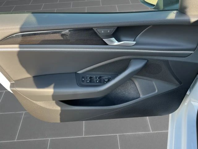 Volkswagen Passat 1.5 eTSI Business Variant