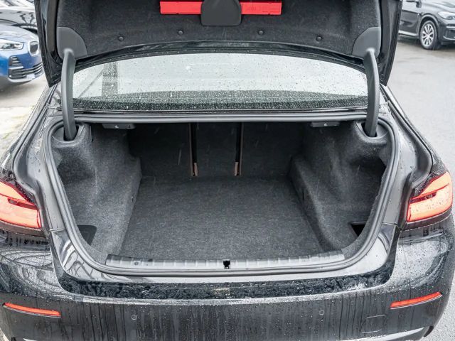 BMW 540 540d Luxury Line Sedan xDrive