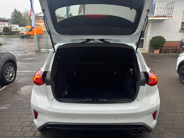 Ford Focus Limited ST Line