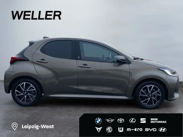 Toyota Yaris Hatchback Hybride Team D