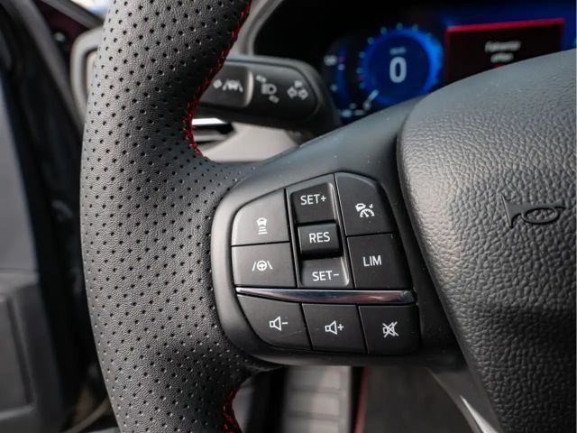 Ford Focus ST Line Wagon