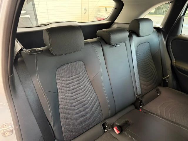 Mercedes-Benz B 180 Progressive Sedan