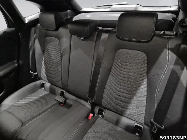 Mercedes-Benz GLA 200 Progressive