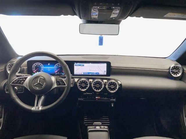 Mercedes-Benz CLA 180 CLA
