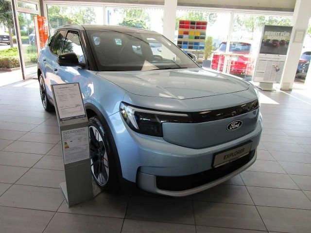 Ford Explorer Extended range RWD