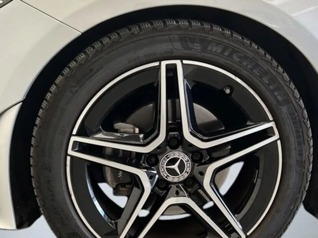 Mercedes-Benz CLA 180 Shooting Brake