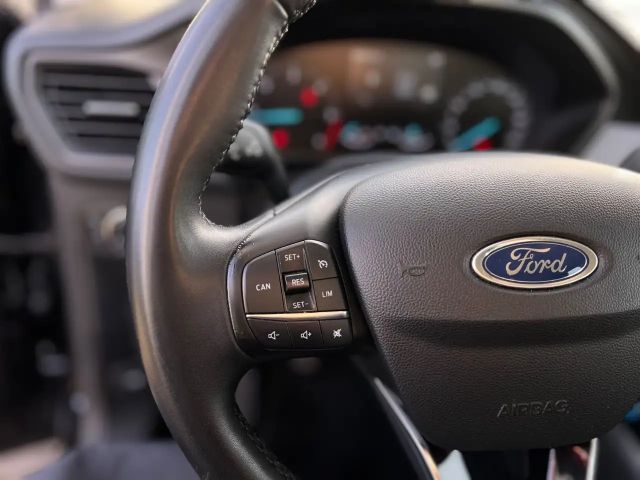 Ford Focus Cool & Connect EcoBoost Wagon