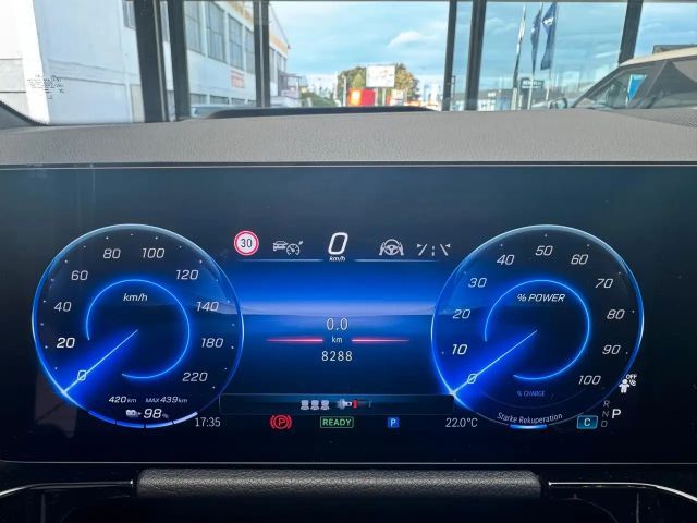 Mercedes-Benz EQA 300 4MATIC AMG Line