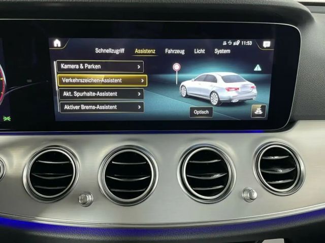 Mercedes-Benz E 200 E 200 d Sedan