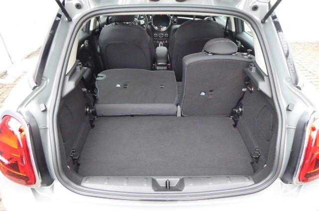 MINI Cooper 5-deurs Essential