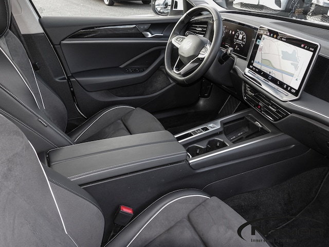 Volkswagen Passat 1.5 eTSI Business DSG