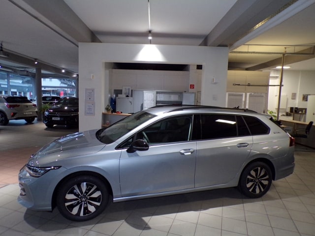 Volkswagen Golf 1.5 TSI Golf VIII Variant