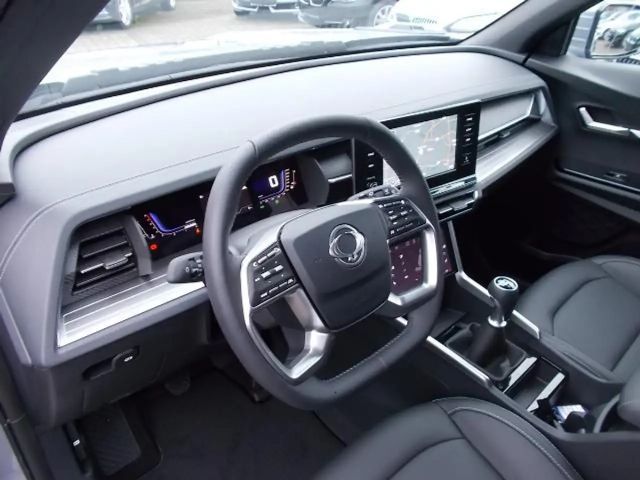 SsangYong Torres Quarz LED Navi Teilleder Alu18" Sitzheiz.