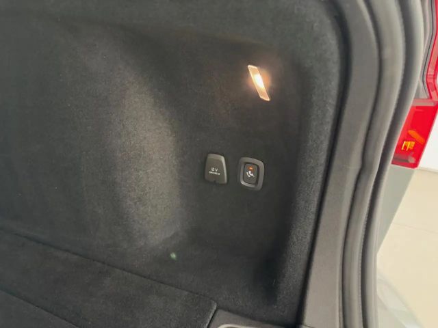 Volvo V60 Cross Country AWD Plus