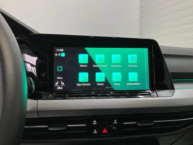 Volkswagen Golf Life Variant