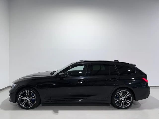 BMW 330 330e M-Sport xDrive