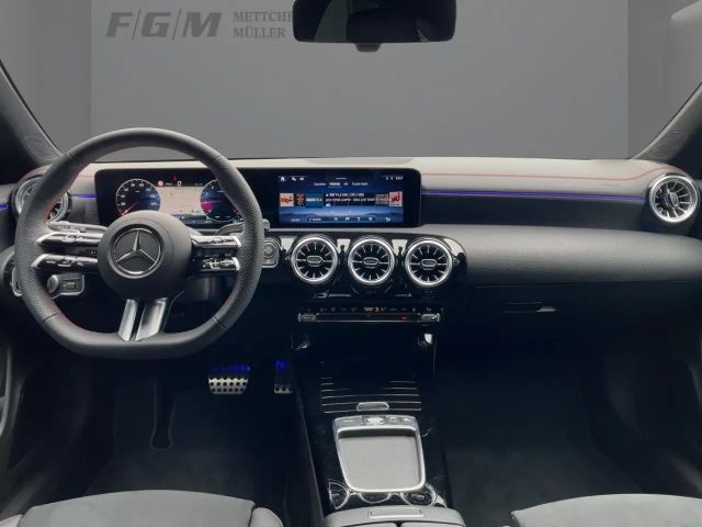 Mercedes-Benz CLA 200 AMG Line Shooting Brake