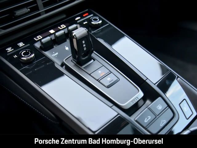 Porsche 992 Carrera Coupé GTS