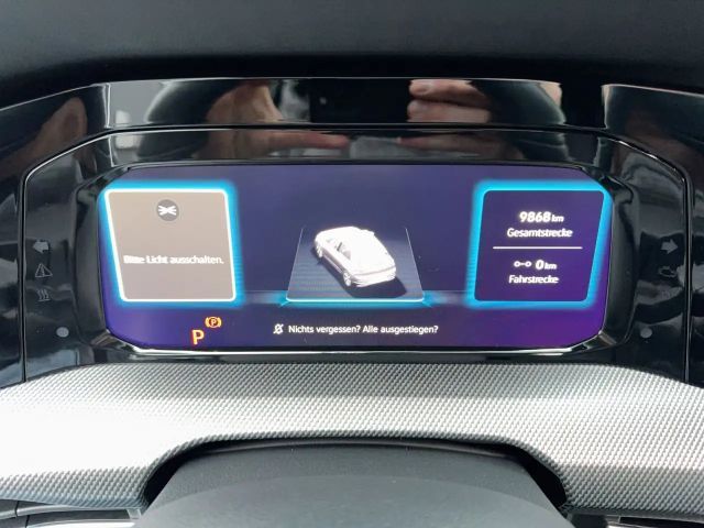 Volkswagen Golf Business GTE