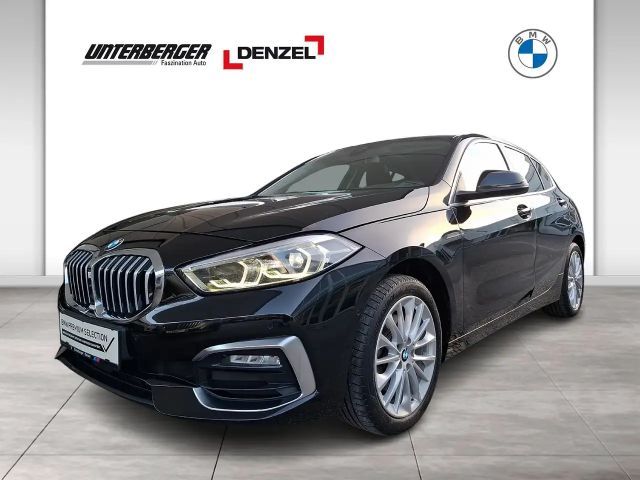 BMW 118 118d Luxury Line Sedan