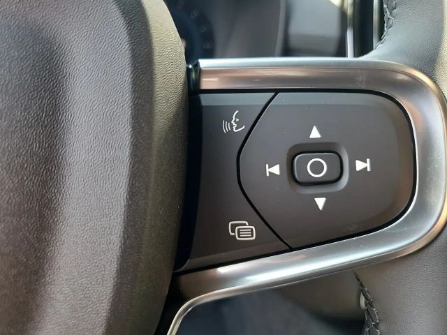 Volvo XC40 Dark Plus