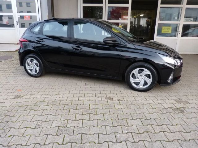 Hyundai i20 APPLE SHZ LHZ KAMERA+PDC KLIMA TEMPOMAT