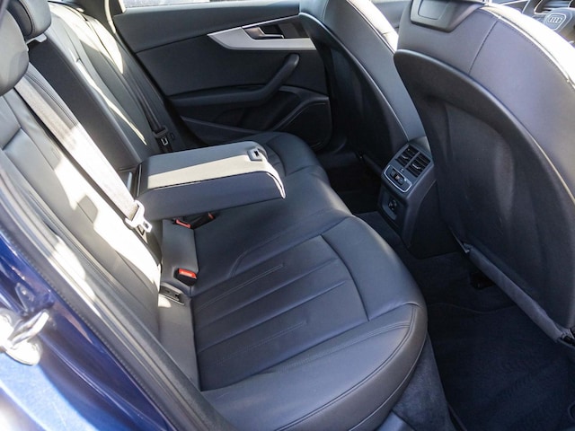 Audi A4 35 TFSI Avant S-Tronic