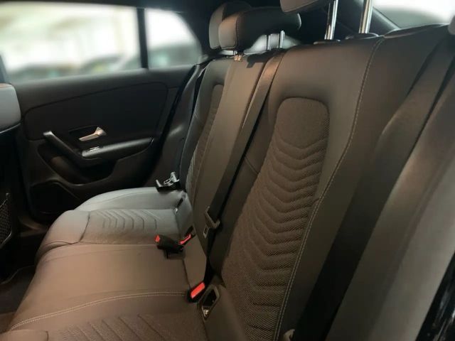 Mercedes-Benz CLA 200 Shooting Brake