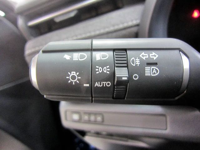 Lexus LBX 1.5 Hybrid Klimaautomatik, Kamera, BT,