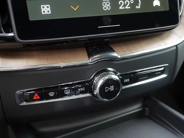 Volvo XC60 AWD Dark Plus Recharge T6