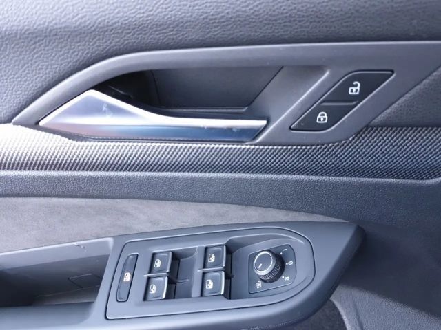 Volkswagen Golf 2.0 TDI DSG R-Line Style Variant