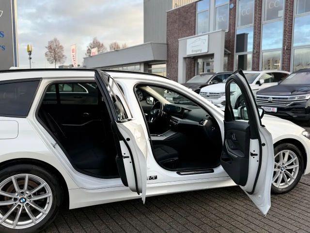BMW 320 320d Touring xDrive
