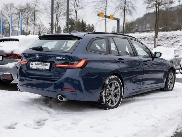 BMW 330 330e Touring xDrive