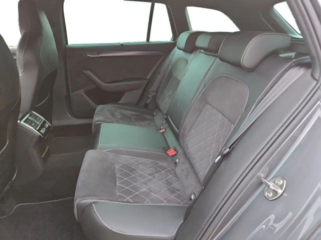 Skoda Superb 2.0 TDI Combi Sportline