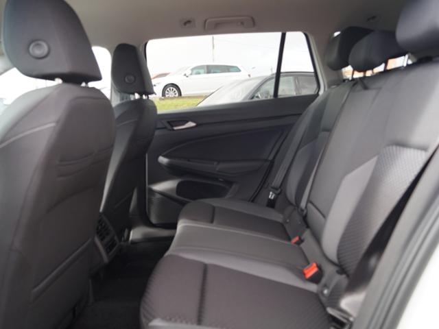 Volkswagen Golf 1.5 TSI Golf VIII IQ.Drive Variant