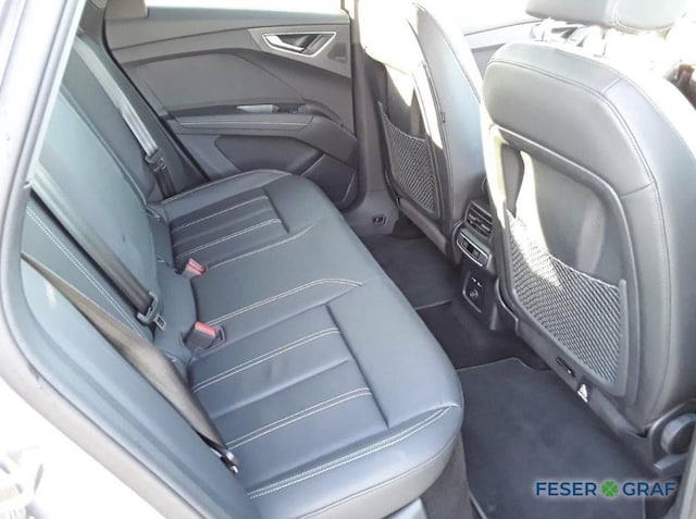 Audi Q4 e-tron SUV 45 e-tron Audi Q4 e-tron