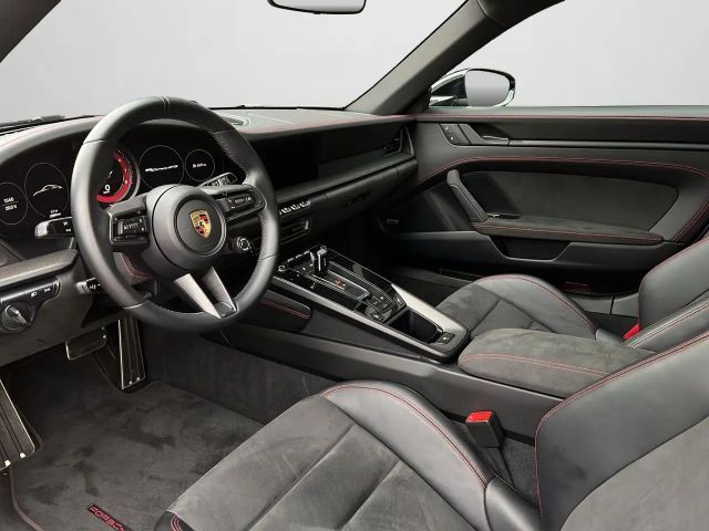 Porsche 992 Carrera Coupé GTS