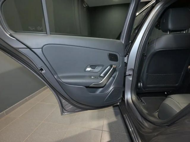 Mercedes-Benz A 200 A 200 d Progressive