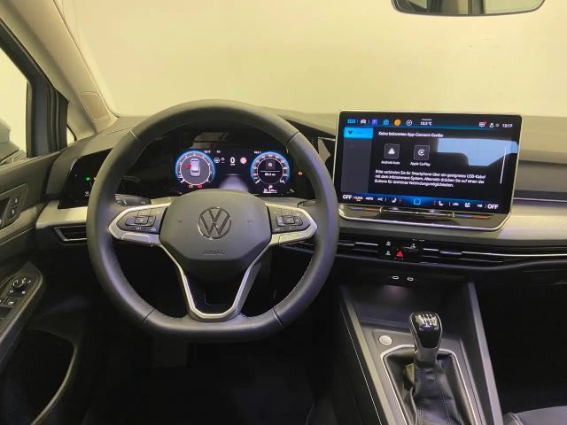 Volkswagen Golf Life Variant