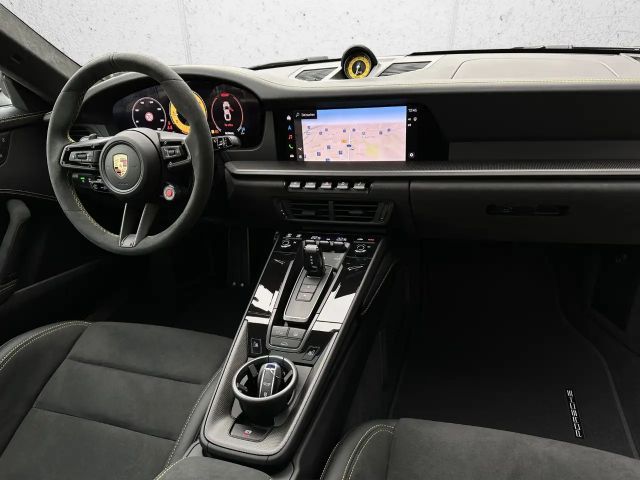 Porsche 992 Carrera Coupé GTS