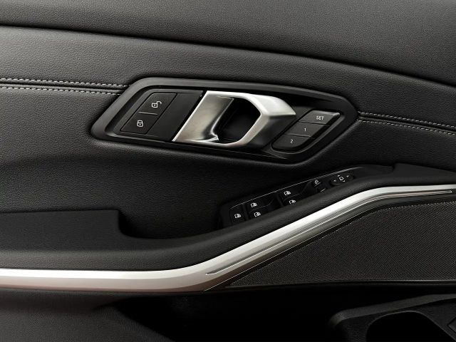 BMW 330 330i M-Sport Sedan