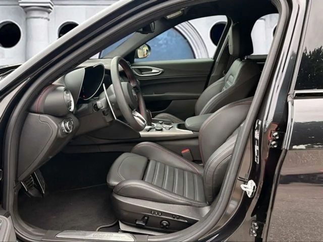 Alfa Romeo Giulia Competizione 2.0 280PS *HARMAN*Panorama