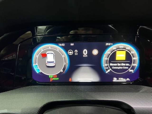 Volkswagen Golf 1.5 eTSI DSG R-Line