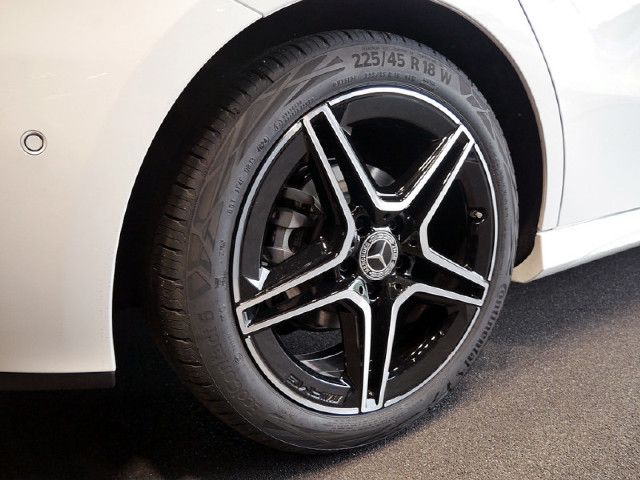 Mercedes-Benz A 200 A 200 d